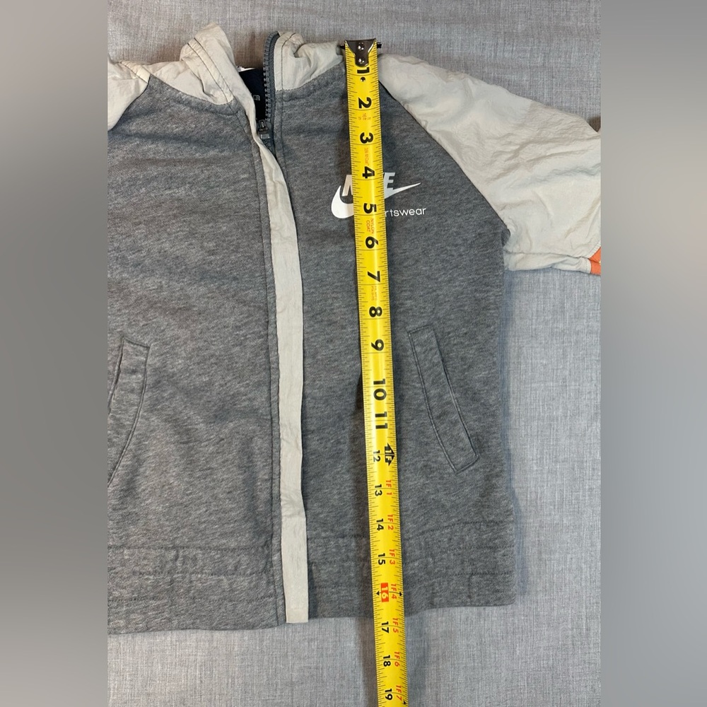 Nike Kids Hoodie with Retro Rainbow Stripes - Picture 11 of 11